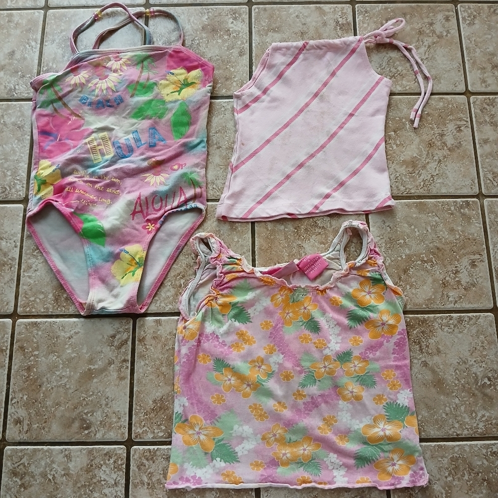 #0313 Baby Girls Triple Bundle Tops Used normal wear and tear